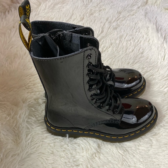 Dr Martens Modern Classics 1460 Patent 8-Eye Boots - Picture 3 of 5